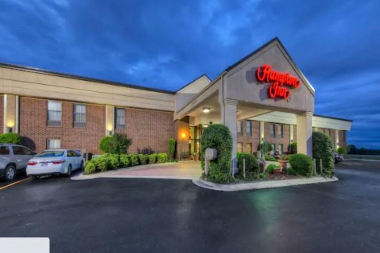 Hampton Inn By Hilton Clarksville Exterior photo