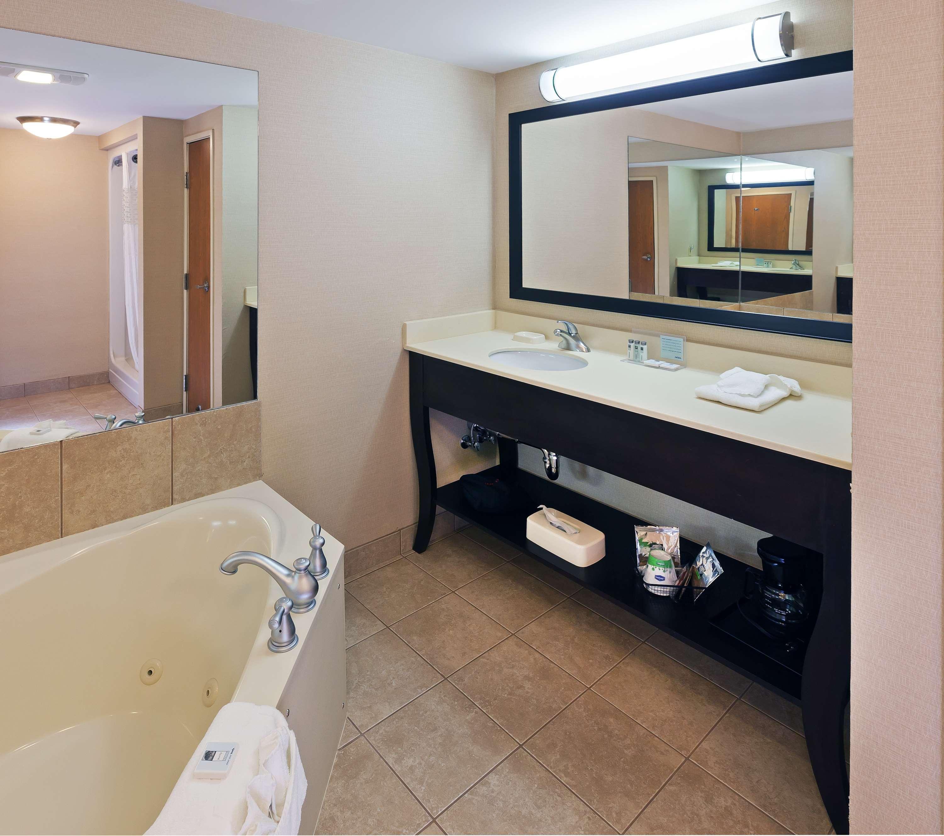 Hampton Inn By Hilton Clarksville Exterior photo