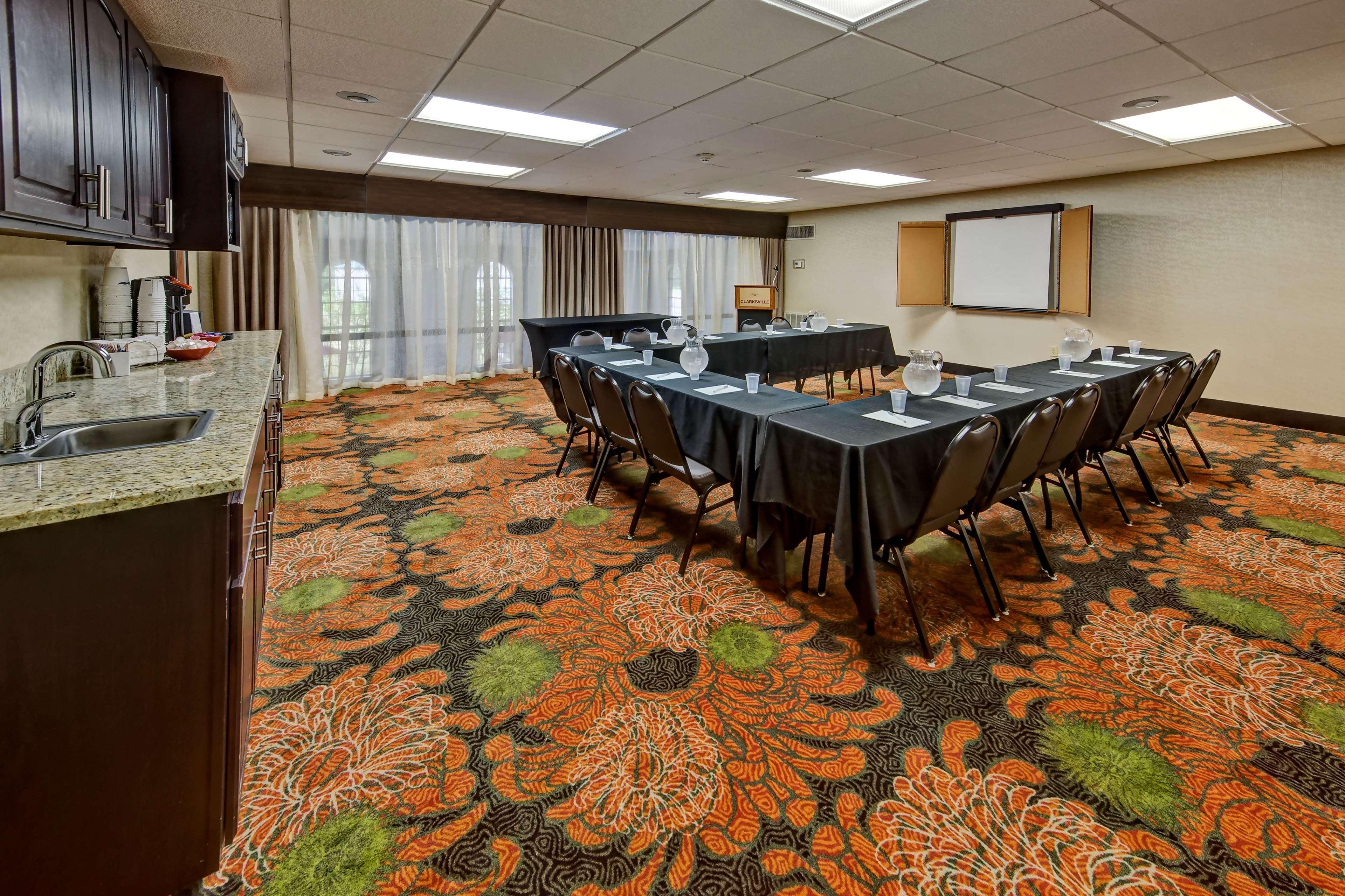 Hampton Inn By Hilton Clarksville Exterior photo