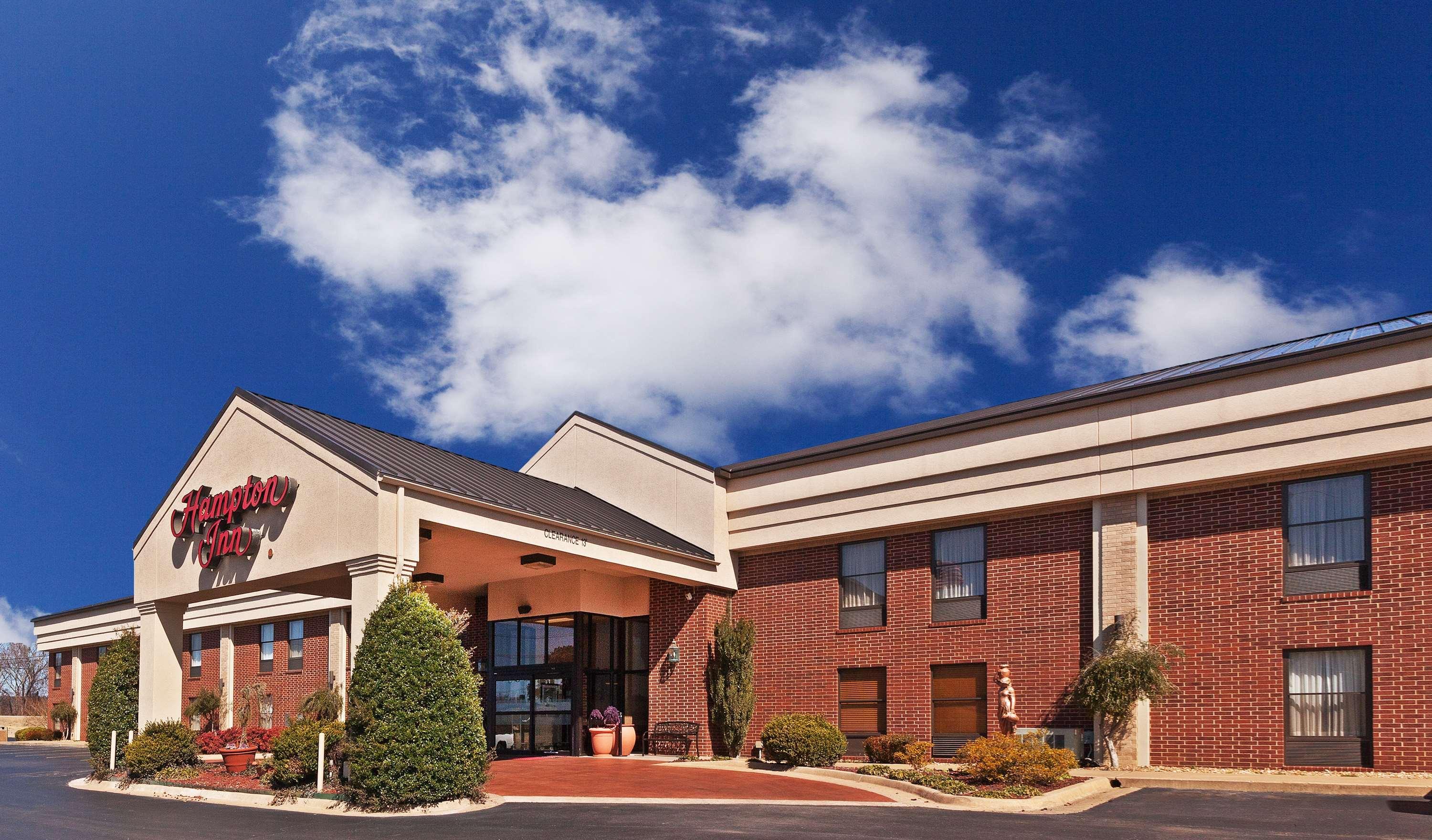 Hampton Inn By Hilton Clarksville Exterior photo