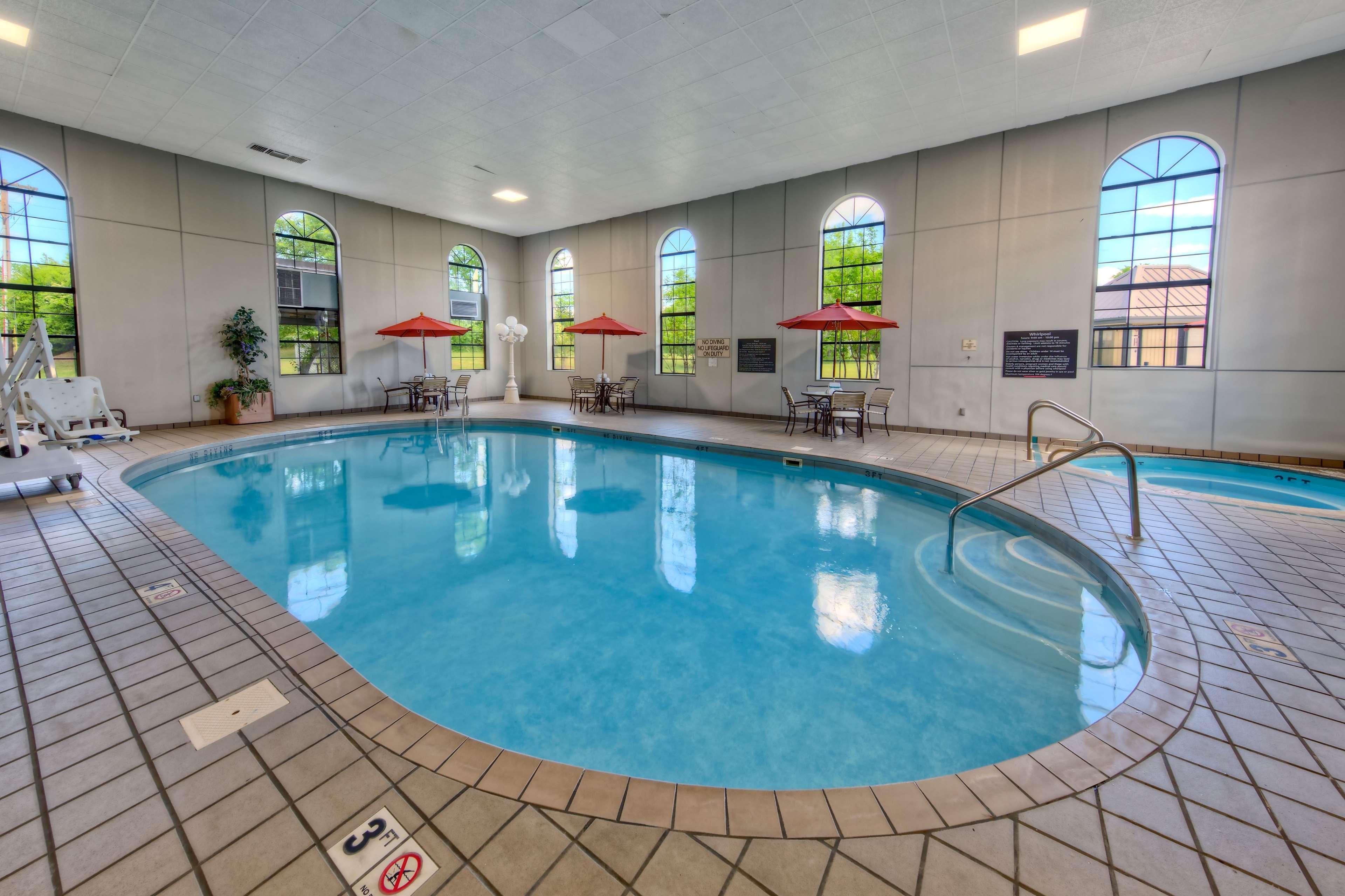 Hampton Inn By Hilton Clarksville Exterior photo