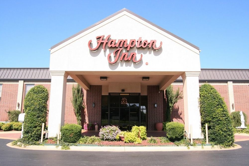 Hampton Inn By Hilton Clarksville Exterior photo