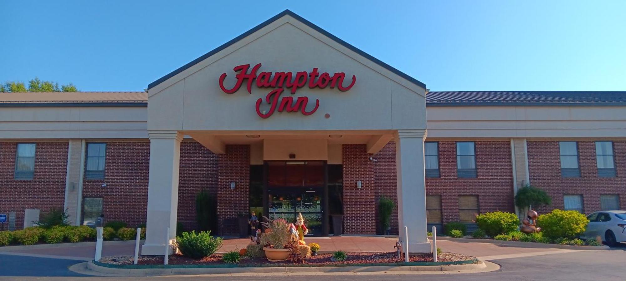 Hampton Inn By Hilton Clarksville Exterior photo